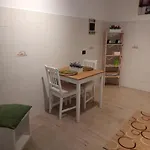 Apartament Nial House *